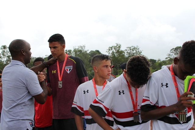 Escola de Futebol SÃO PAULO FUTEBOL CLUBE_UNIDADE SOROCABA